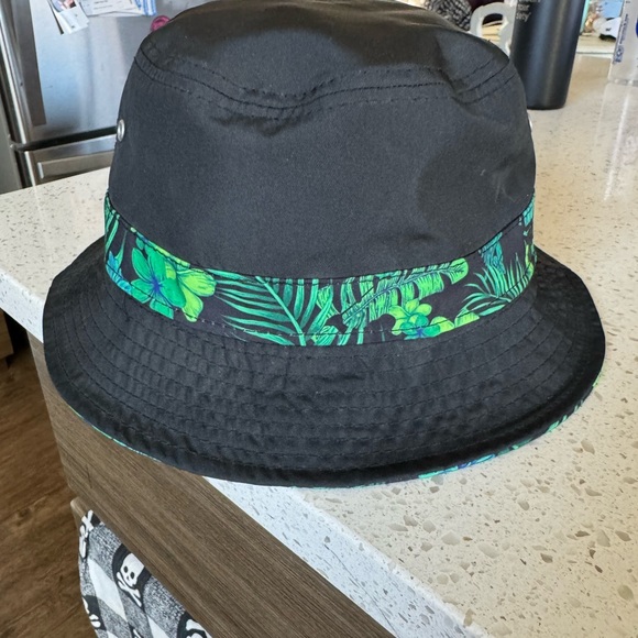PXG Black Bucket Hat with Green Tropical Print never worn! - Picture 1 of 3